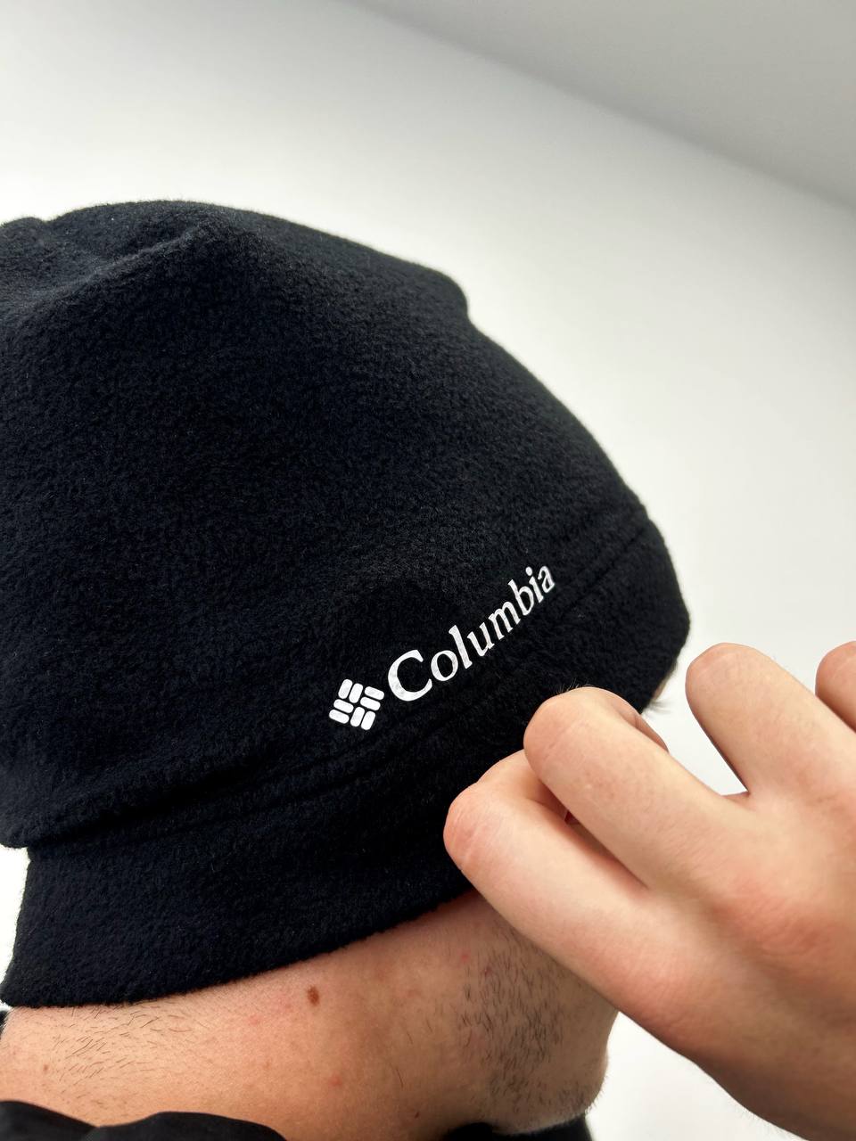 Зимова шапка Columbia з мікрофлісу — легкість, тепло та щоденний комфорт — фото 6