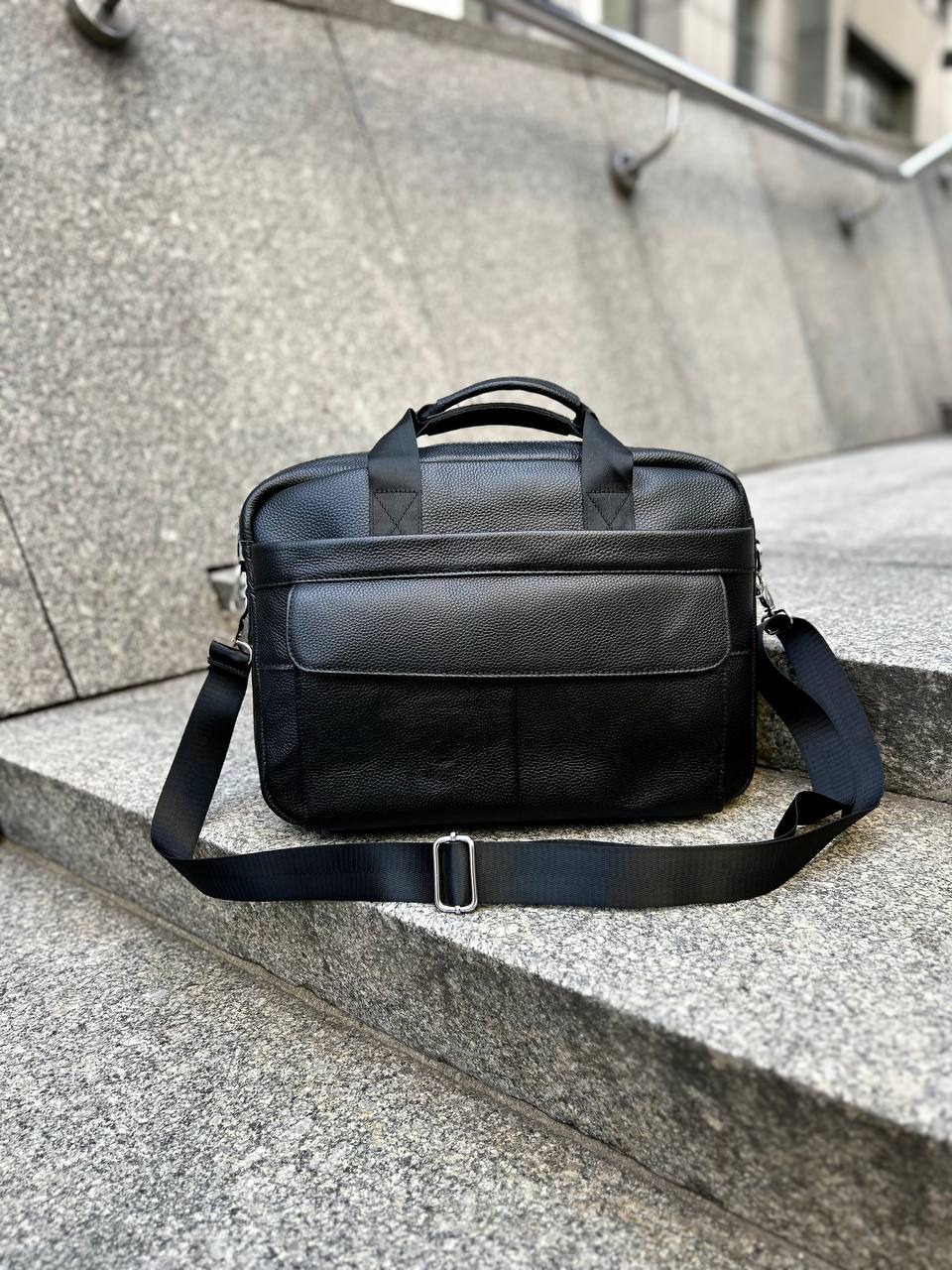 Класична містка чоловіча сумка Black — фото 9